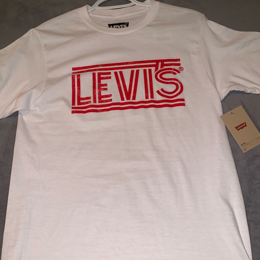 New Levi’s T-shirt‼️